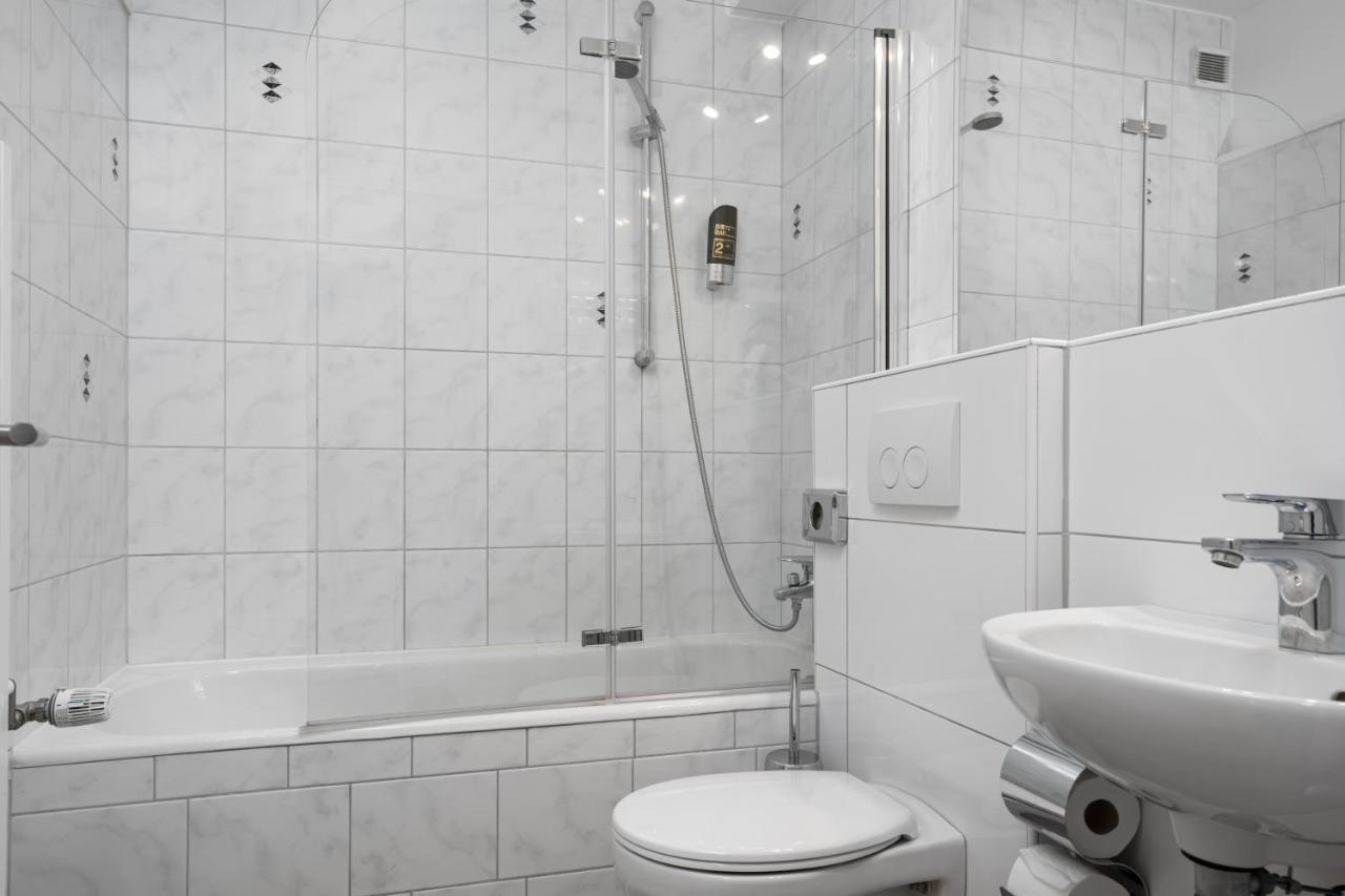 Apartment 1, Direkt Am Bahnhof Ахен Экстерьер фото